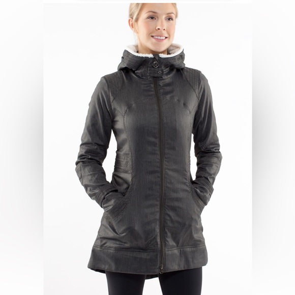 lululemon athletica Jackets & Blazers - Lululemon Apres run Anorak